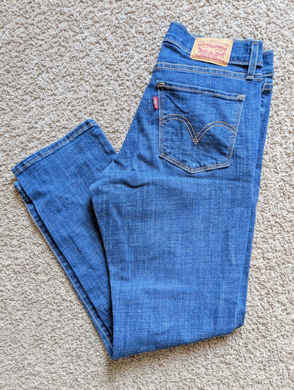 🌻Levi's Classic Straight Jeans
